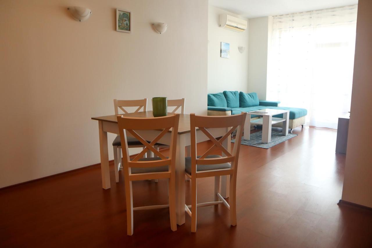 קברנה White Coast Beach Apartments מראה חיצוני תמונה
